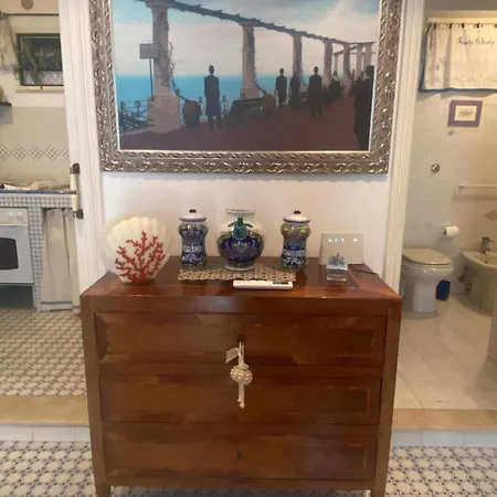 アパート Il Piccolo Sogno カプリ